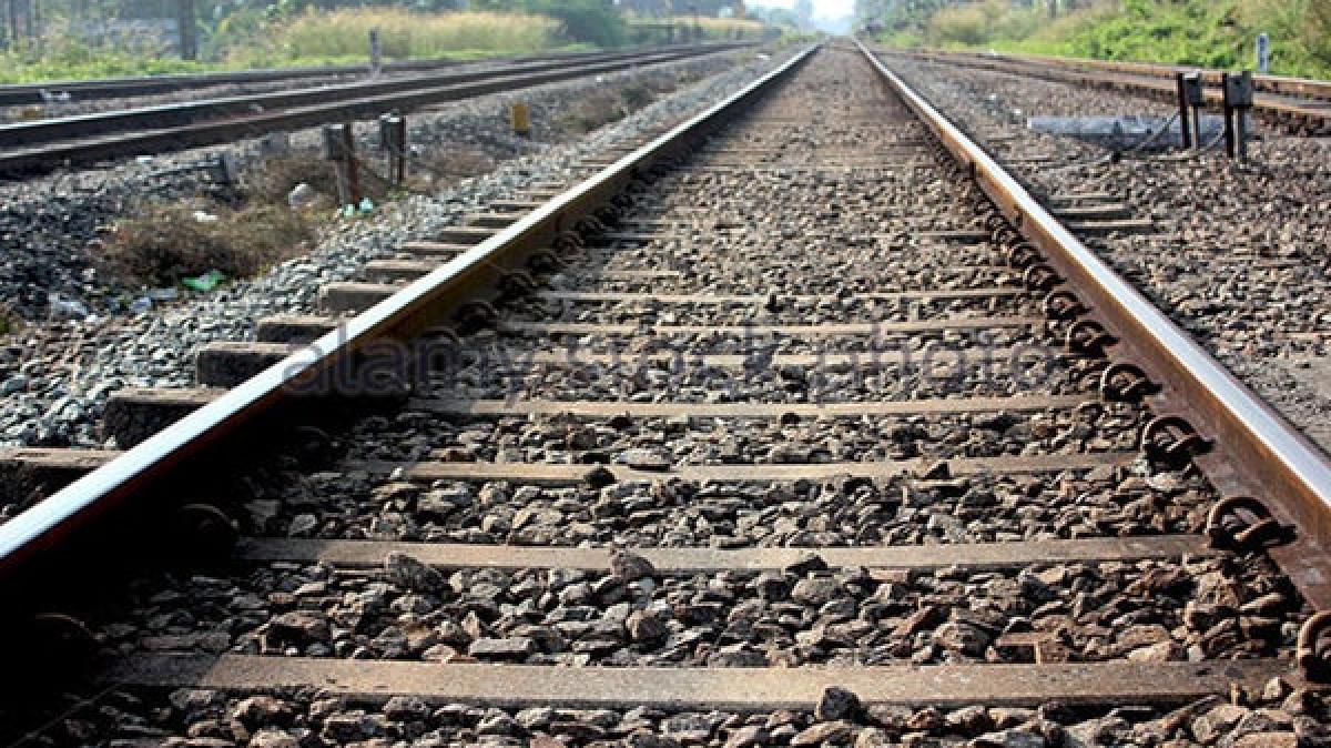 Parents oppose marriage, couple found dead on railway track